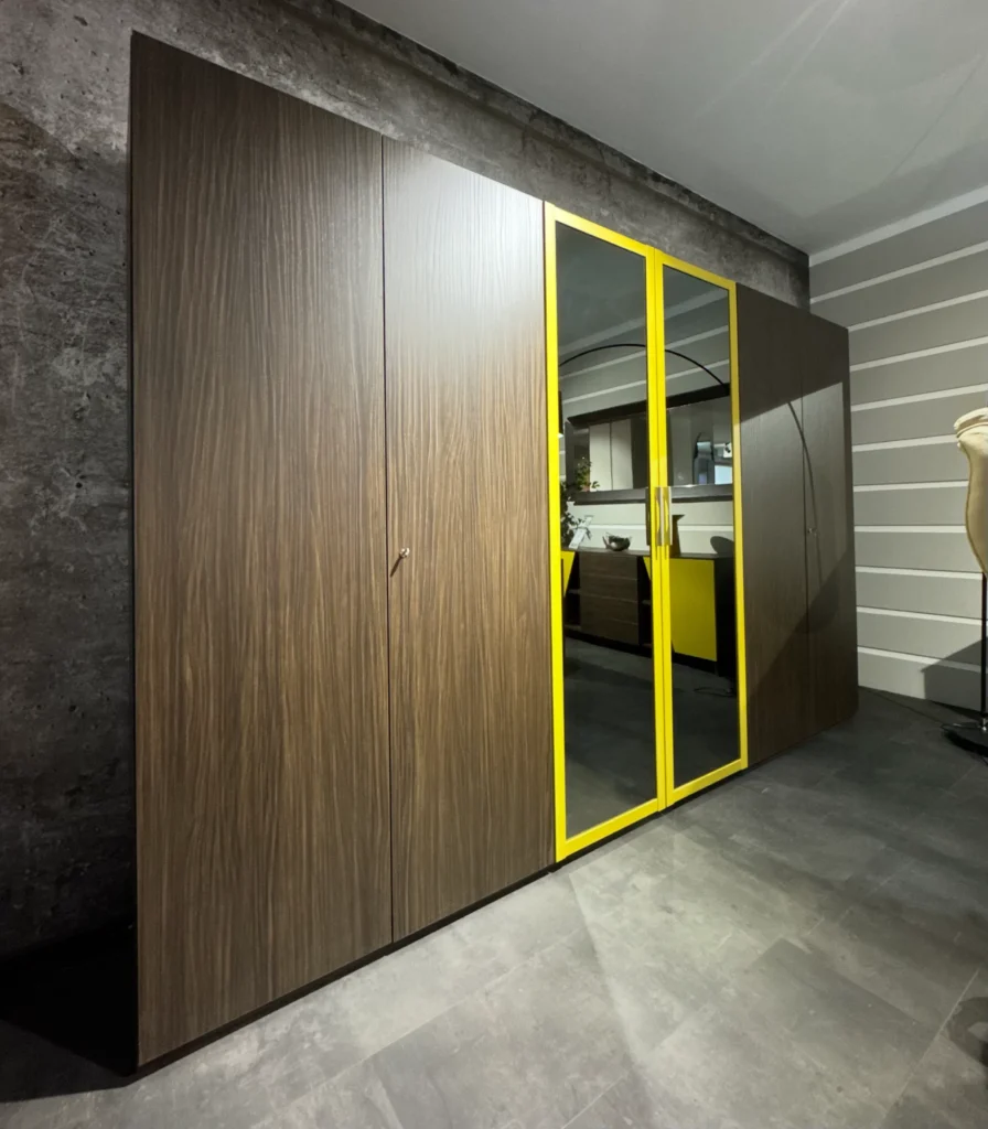 2.350,00€ 1.350,00€ Armadiatura Ufficio