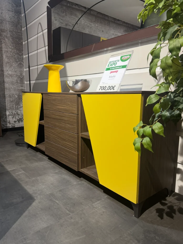 1.250,00€ 700,00€ Madia Ufficio Design